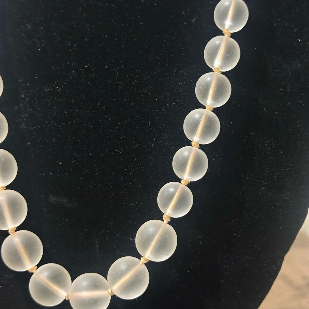 Elegant Frosted glass Bead Necklace - Picture 2 of 2